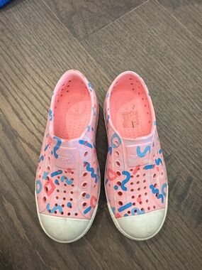 Native Shoes Kids Pink Slip-On Water Sneakers with Blue & Coral Accents